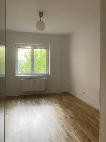 3 Zimmer und Einbauküche angrenzend an Friedrichshain — photo 1